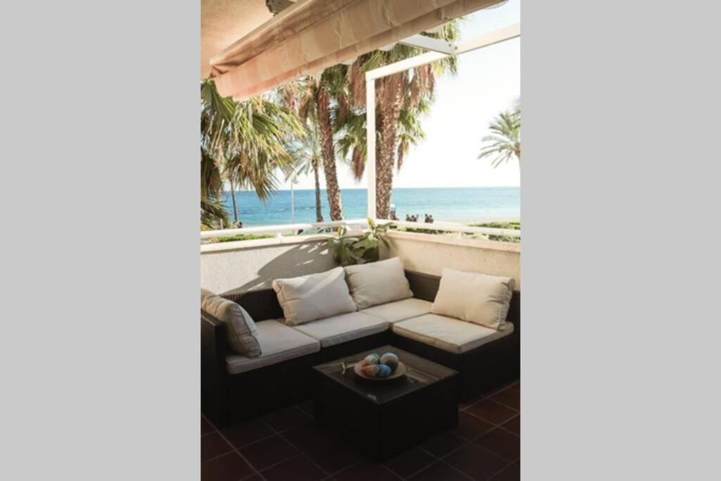Frente Al Mar Apartment คาสเตล เด เฟโร ภายนอก รูปภาพ